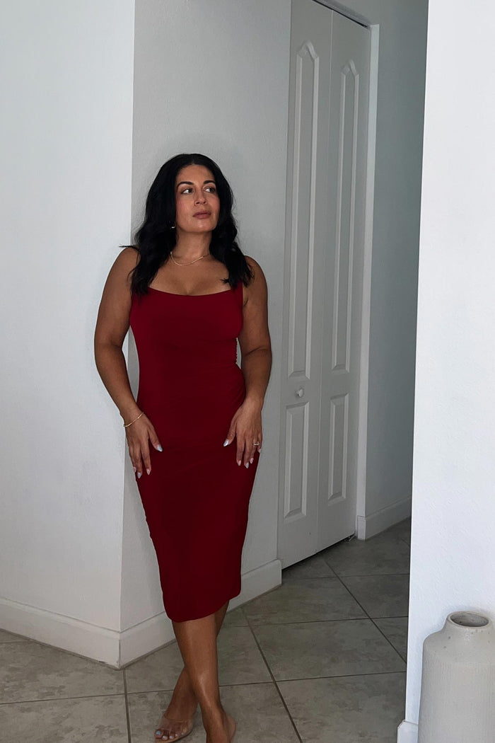 Diva Shaping Dress in Crimson