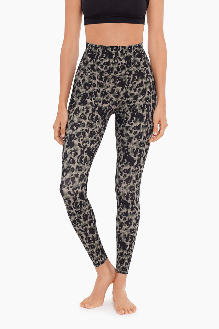 Athleisure Legging in Tortoise Shell
