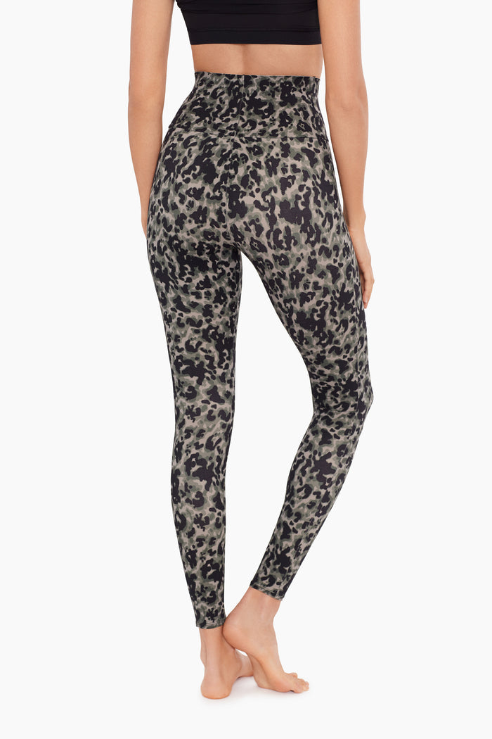 Athleisure Legging in Tortoise Shell