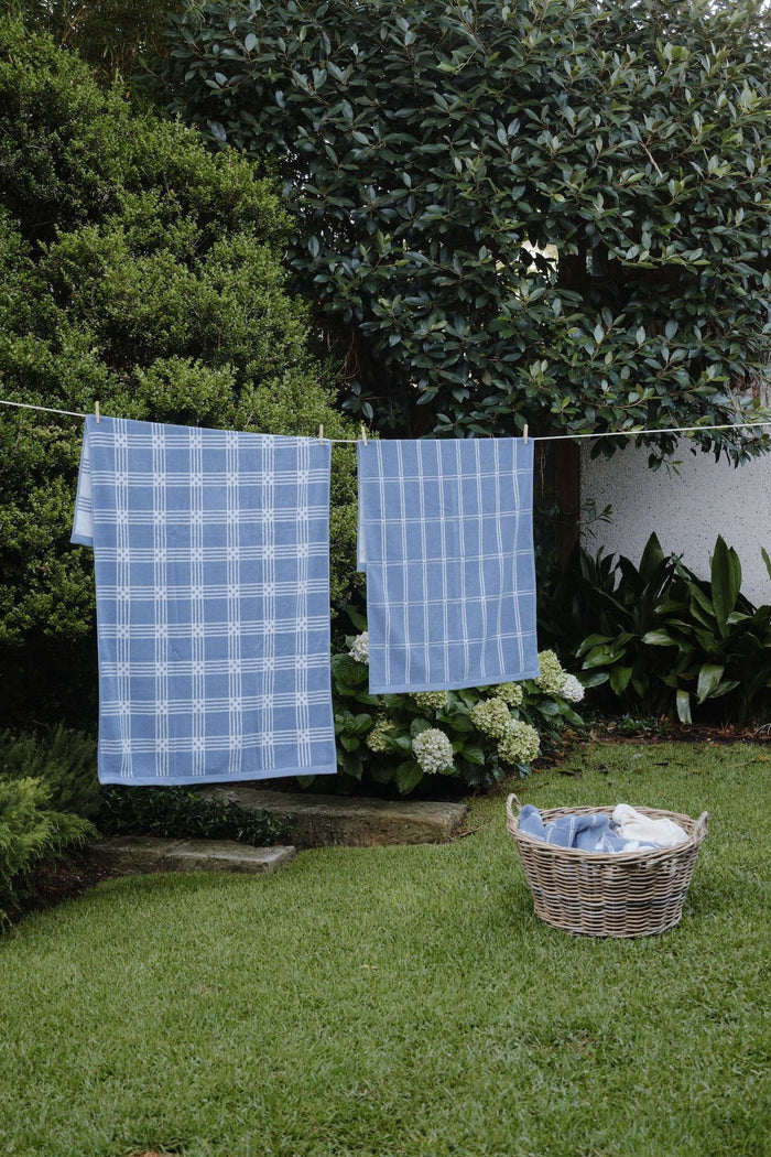 Baina Frisa Pool Towel