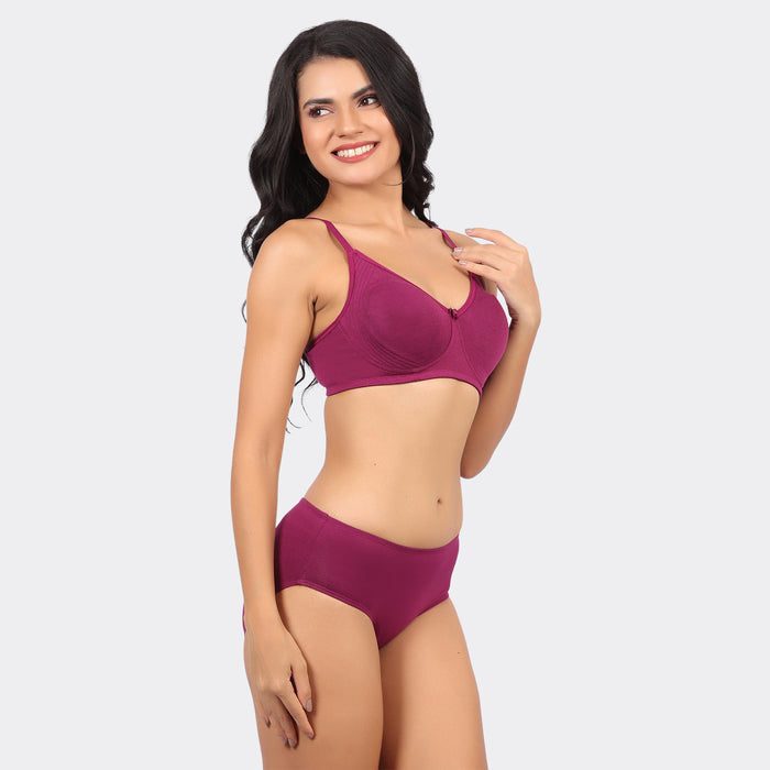 Plum Caspia / 32 / C
