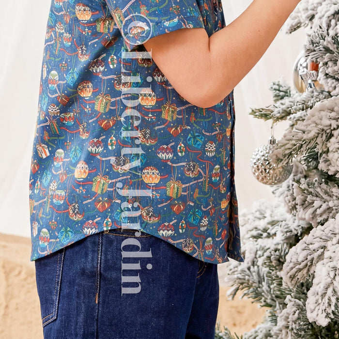 CHRISTMAS Liberty London Button-Up Shirt, Tailoring Customised Chemise, Personalised Sustainable Clothing, Short-sleeved Collared Top