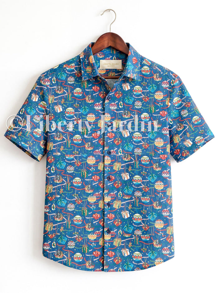 CHRISTMAS Liberty London Button-Up Shirt, Tailoring Customised Chemise, Personalised Sustainable Clothing, Short-sleeved Collared Top