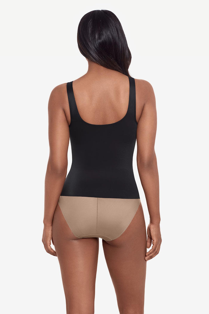 Comfy Curves Scoop Neck Shaping Tank