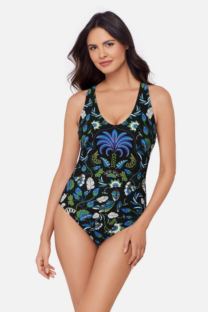 Diana One Piece in Taj Mahal
