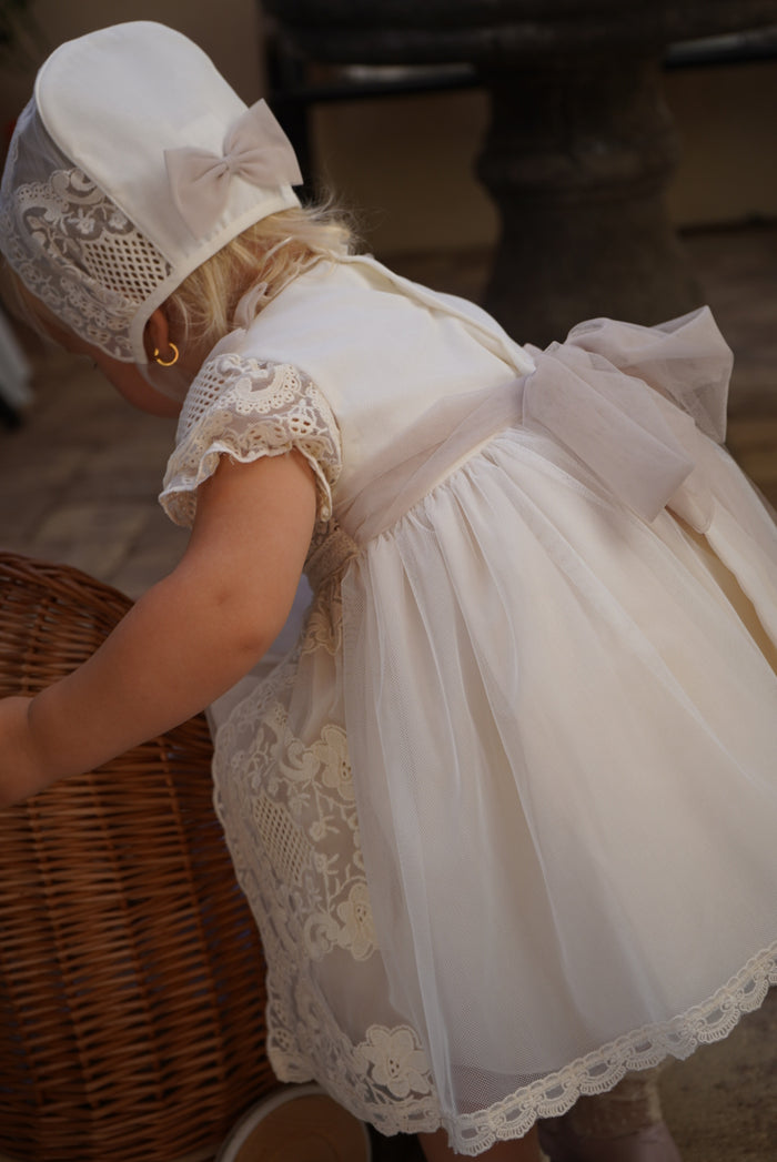 Edwarda Beige/Ivory Lace 3-pc Girl Set