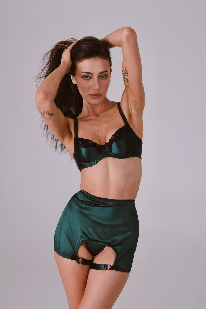 Joli Gloss emerald-black none-garter belt