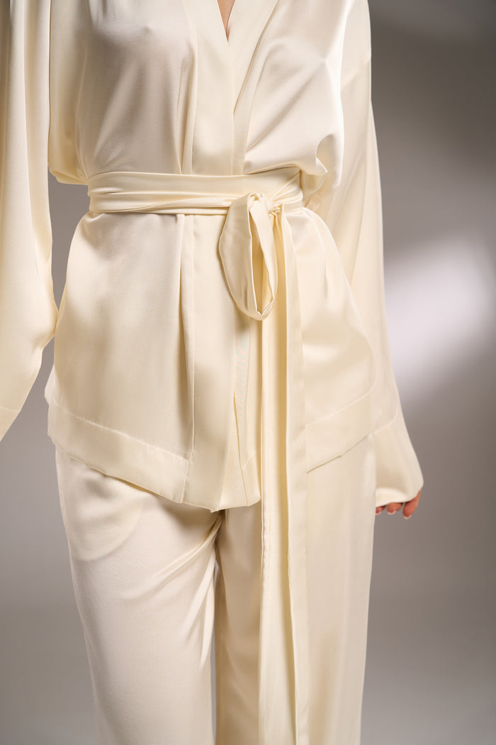 Kasumi ivory kimono shirt