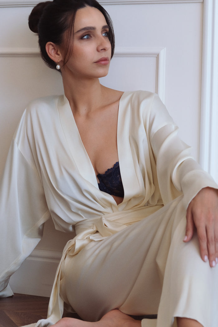 Kasumi ivory kimono shirt