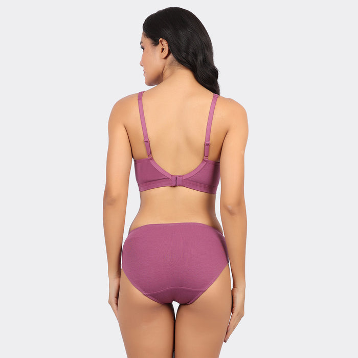 Damson / 34 / C