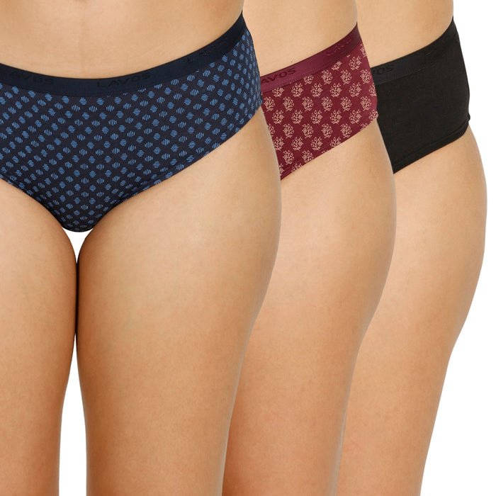 Hipster Outer Elastic Mid Waist Printed Panty (PO3)'s photograph that's made with an innovative bamboo and organic cotton fabric from Lavos Performance, a carbon neutral eco-fashion company.
