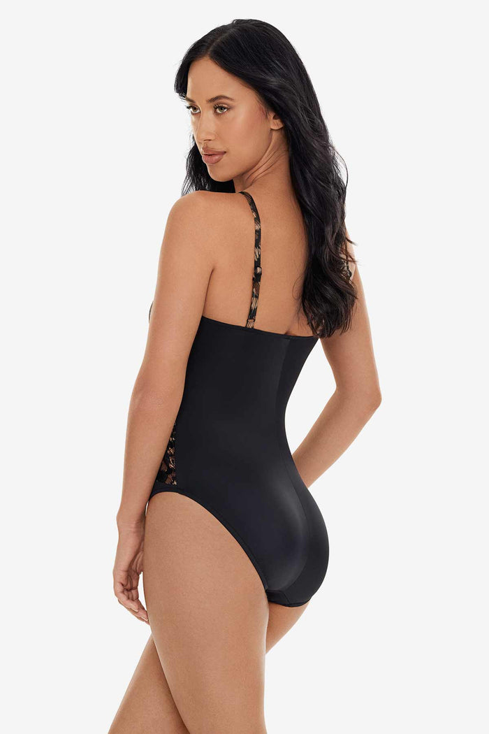 Lisa One Piece in La Paz