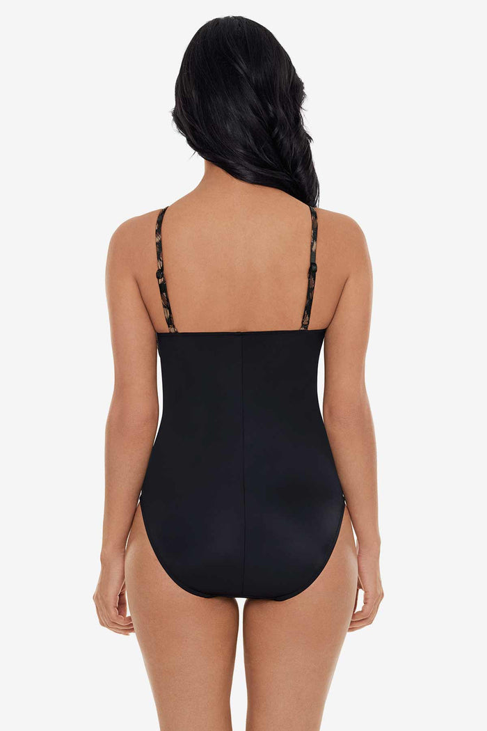 Lisa One Piece in La Paz