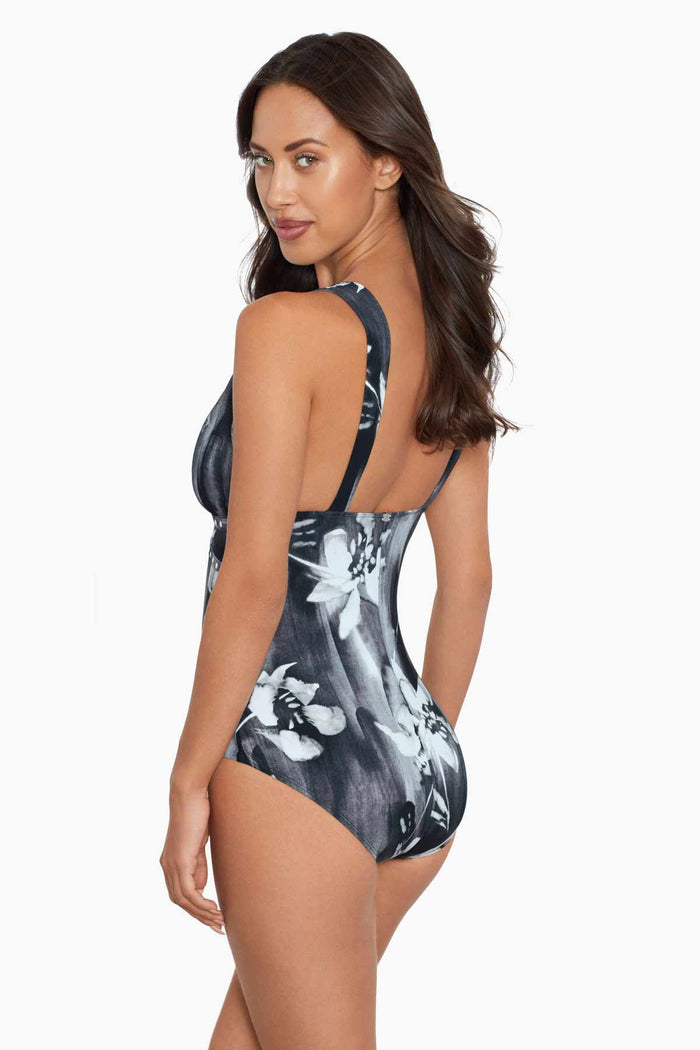 Lupita One Piece in Ophelia