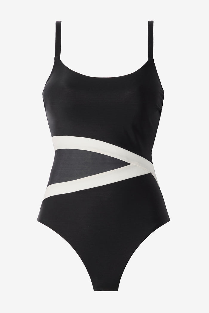 Lyra One Piece in Spectra