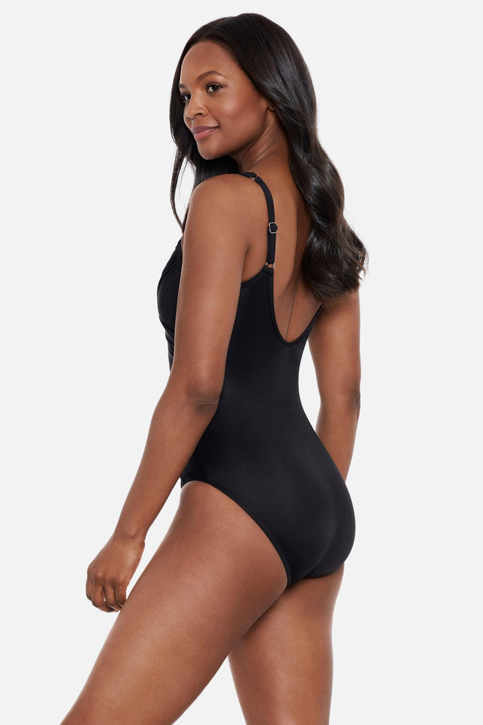 Madero One Piece