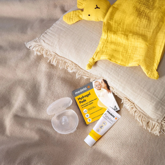 Medela - Contact Nipple Shields (L) with Case (2 pack) - ebebek - Christmas