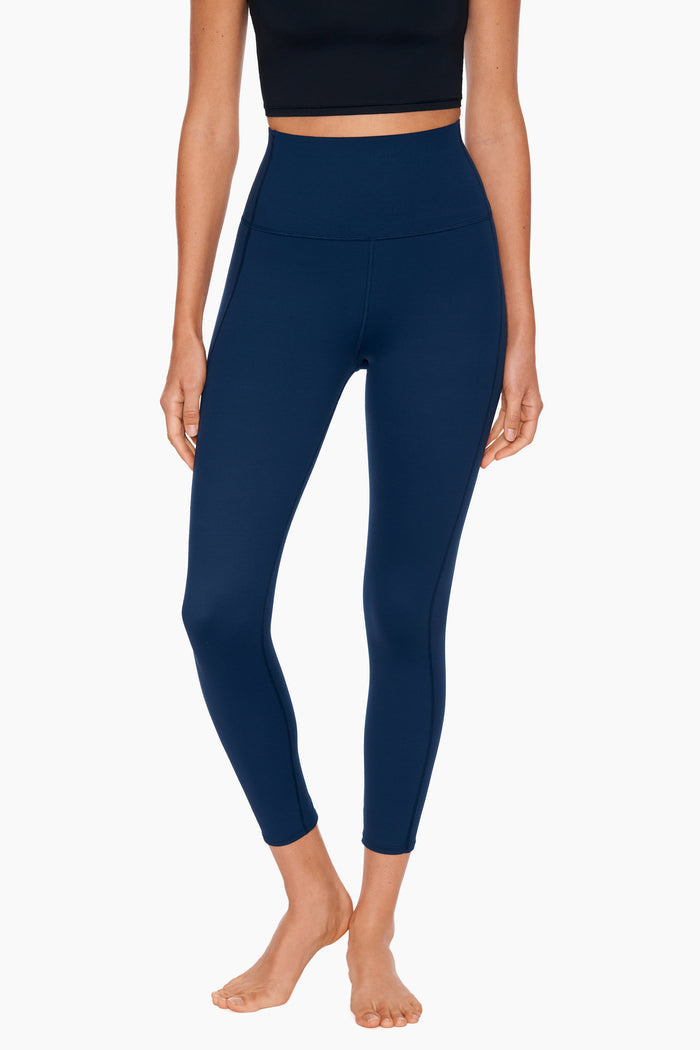 Miracle Jeans™ Stitch Tummy Control Performance Leggings in Navy