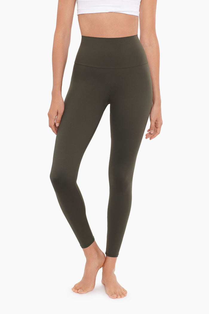 Miracle TightsŽ Athleisure Legging in Climbing Ivy