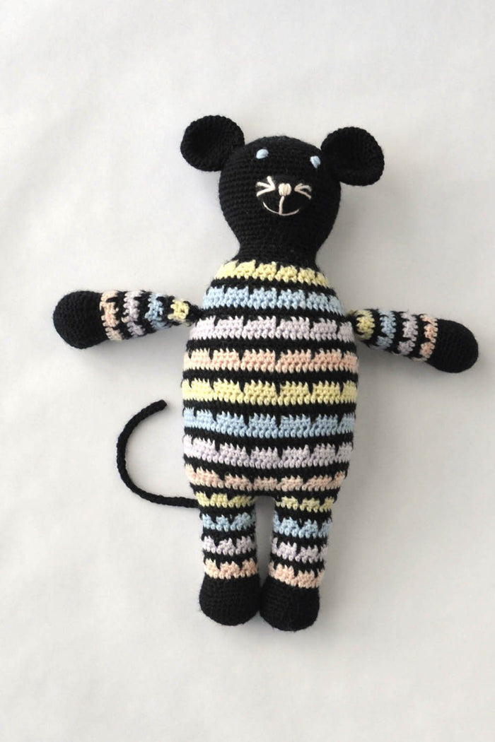 Pipsqueak Pattern Universal Yarn