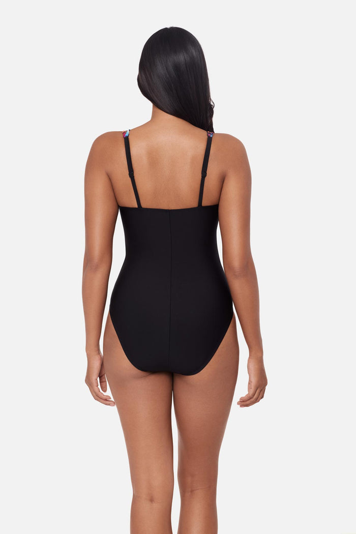 back view of Saki One Piece in Mariachi