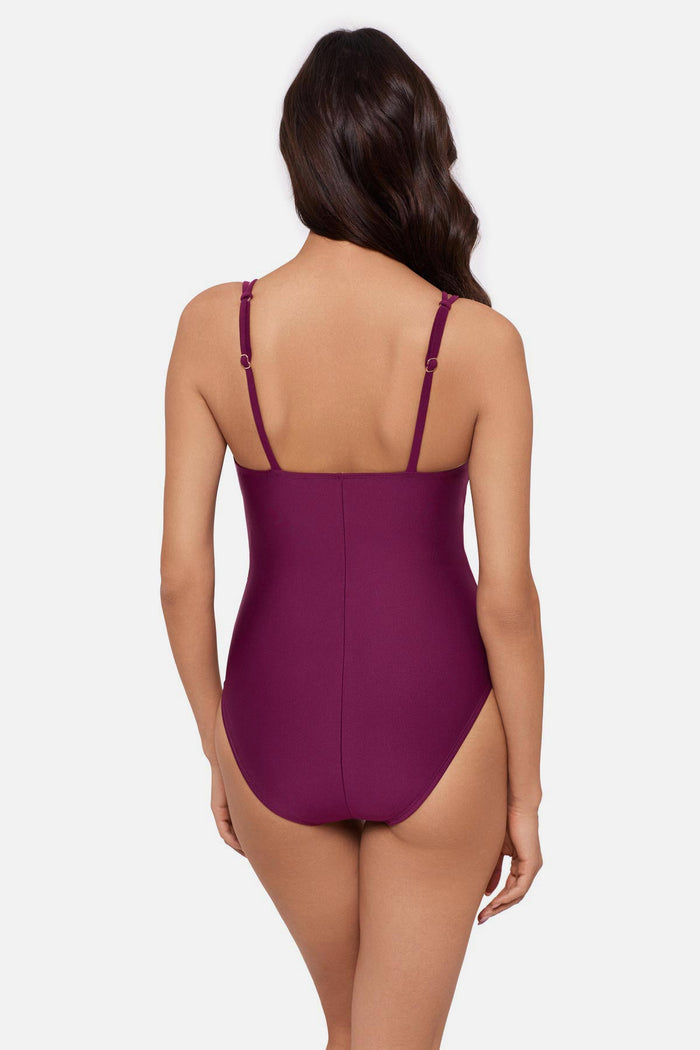 Saki One Piece in Obi One