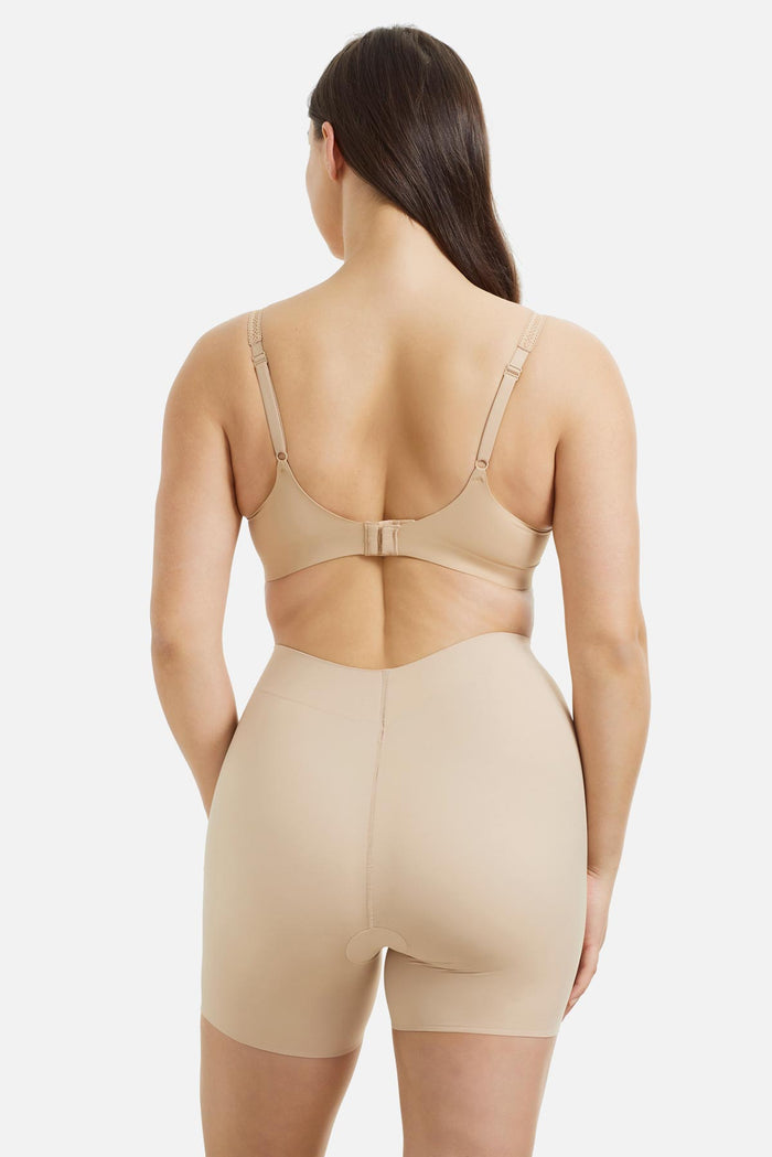Sleek Essentials Shaping Mid-Thigh Short