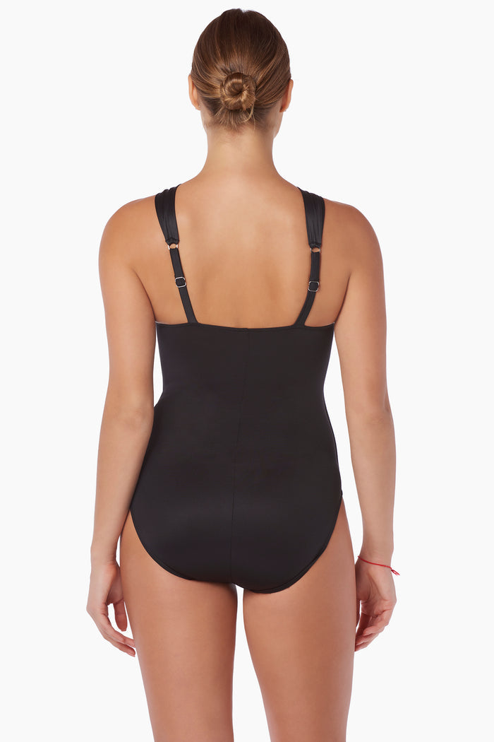 Tara One Piece