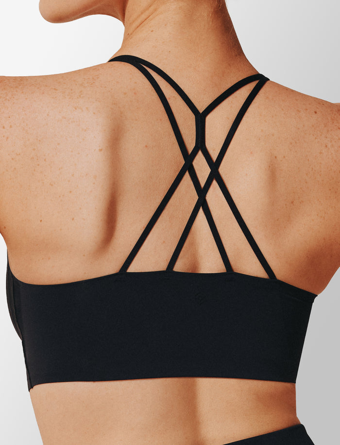 Thermoregulating TempSync™ Pullover Sports Bra