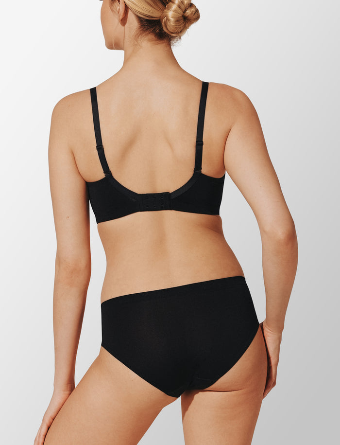 Thermoregulating TempSync™ Wireless Bra, Black - Thirdlove - 83% 37.5® nylon/12% spandex/5% nylon,modelH