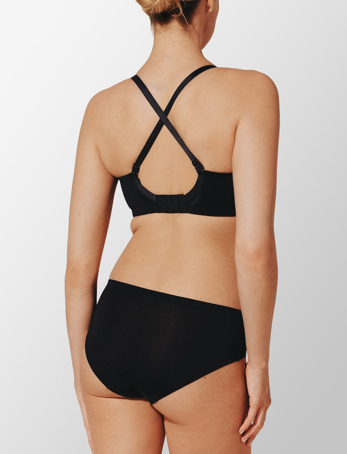 Thermoregulating TempSync™ Wireless Bra, Black - Thirdlove - 83% 37.5® nylon/12% spandex/5% nylon,modelH