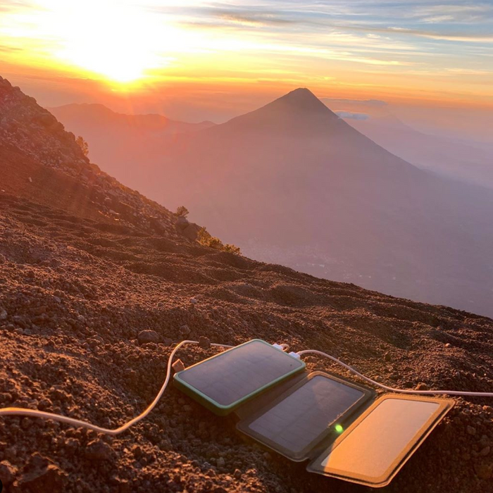 Travel Battery Bank & Solar Charger