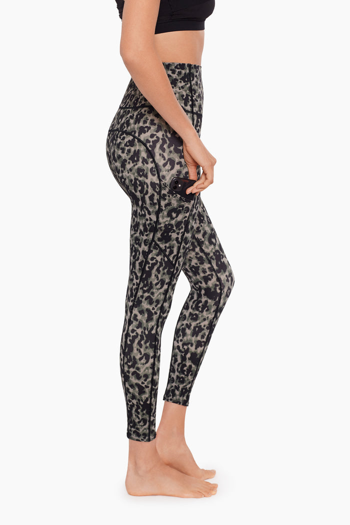 Tummy Control Performance Leggings in Tortoise Shell