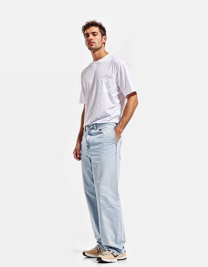 Wide-Leg Jeans