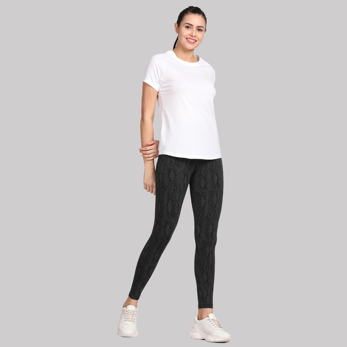 Women’s Organic Yoga Pant for Flexible, Breathable Movement