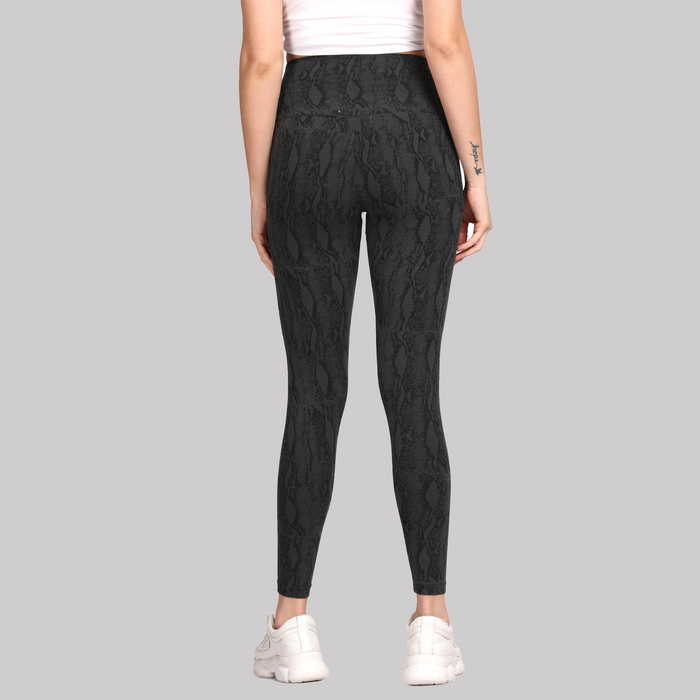 Women’s Organic Yoga Pant for Flexible, Breathable Movement