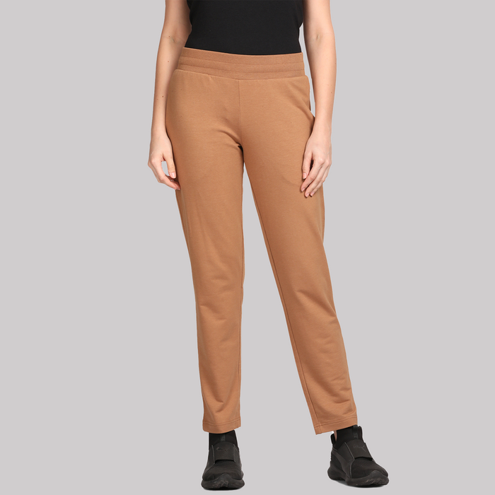 Women’s Track Pants for Training, Warm-Ups & Everyday Wear