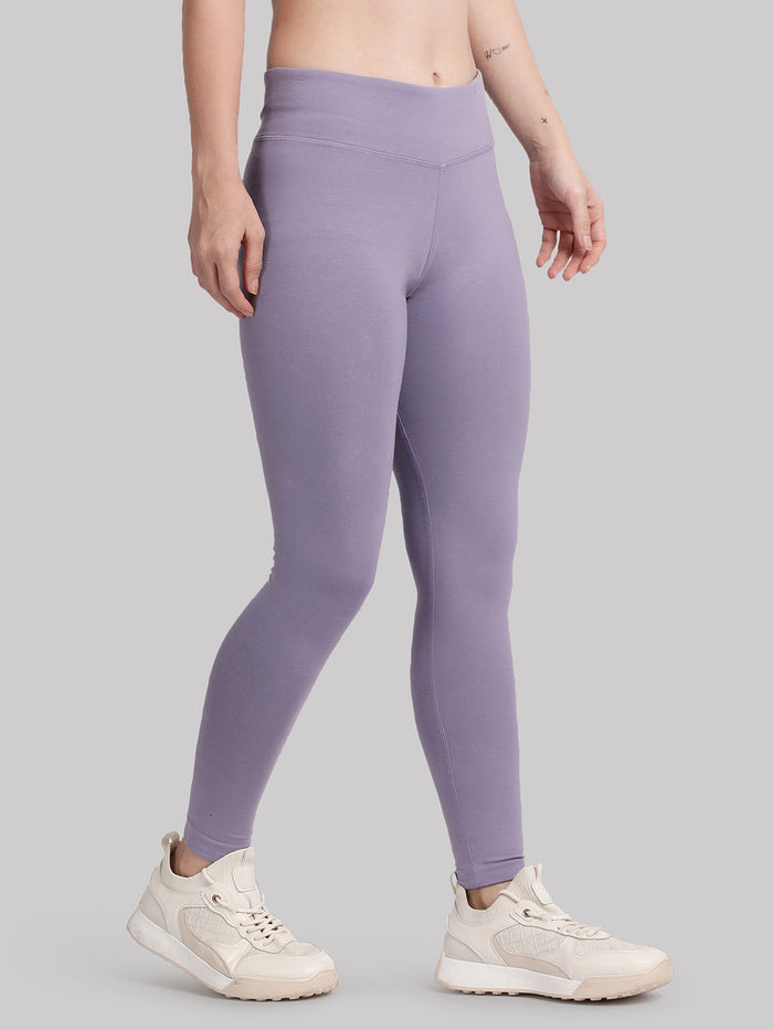 Women’s Yoga Pants Designed for Everyday Practice & Comfort